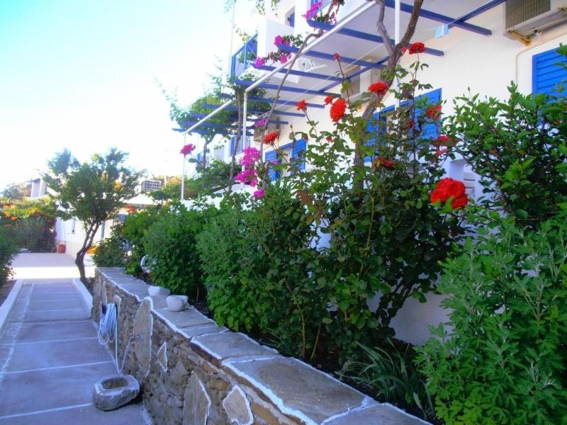 Отель Pension Irene Иос Экстерьер фото